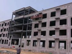 <b>隔墙板安拆前的预备工做是什么？为了使隔墙板</b>